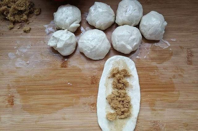 面粉|想吃烧饼不用买,没有烤箱也能做,煎一煎凉了也不发硬