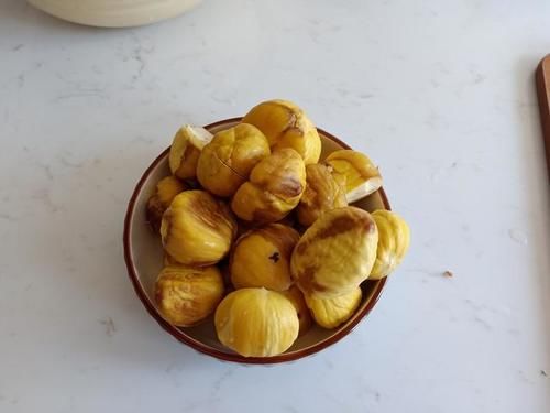 最快|剥板栗最快的方法,2秒一个,颗颗完整,轻轻松松1大盘