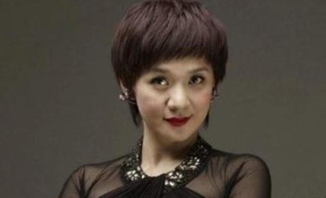  柯以敏|以为自己很红，上节目做导师耍大牌辱骂选手，被封杀后哭着求原谅