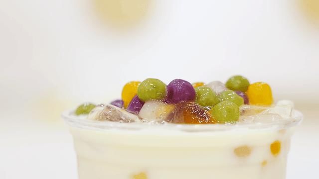 芋圆|芋圆燕麦奶茶,一杯4层楼,学会这3个动作才能喝…