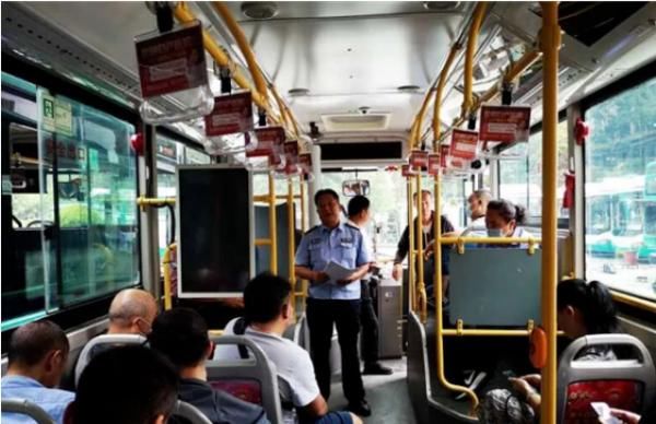 昆明|昆明一市民抢夺公交车方向盘被判刑一年零六个月