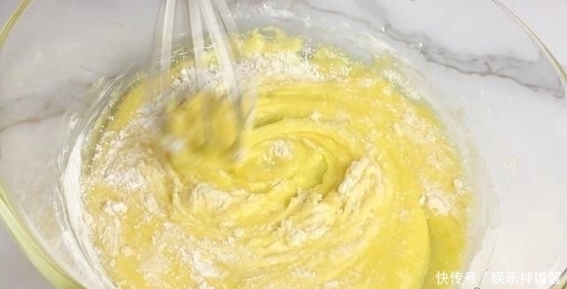 自制|自制甜点香草味泡芙,按步制作比蛋糕简单,零失误操作轻松完成