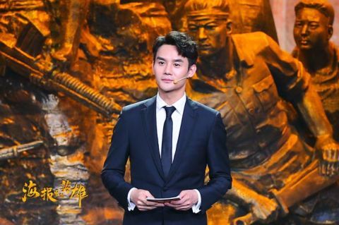  八女|王丽坤演绎“八女投江”历史 王凯谈主持首秀感想