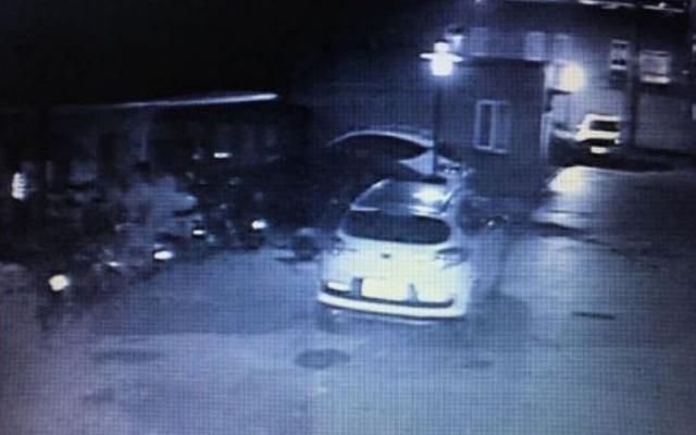 箱里的钱|“1块钱”也不放过,两个小伙小区里鬼鬼祟祟,3分钟“进账”200