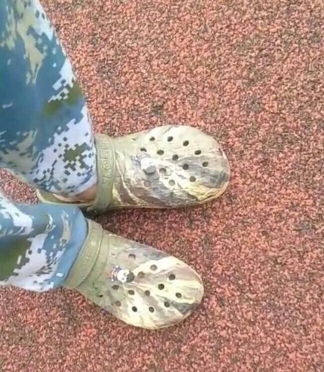 操作真|“什么行业可以让普通人翻身？”哈哈哈哈，神评太调皮了！