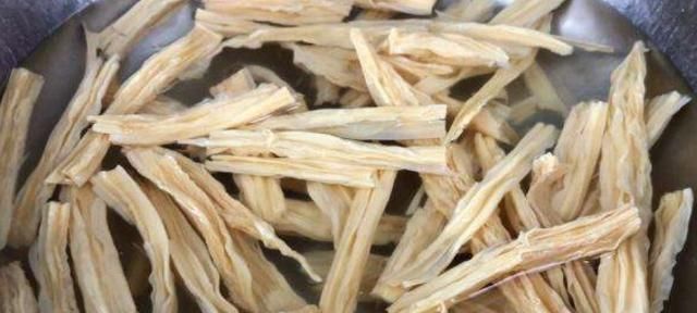  浸泡|浸泡豆腐，不要直接用水，大厨教你一招，玉柱不易腐烂