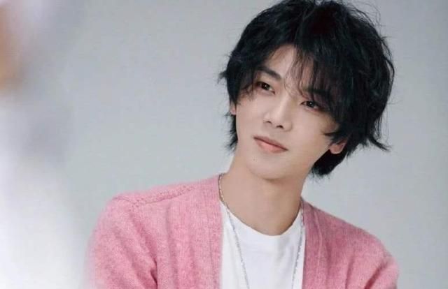 华晨|华语男歌手热度榜,华晨宇再次“跌落神坛”,周深空降榜单前十