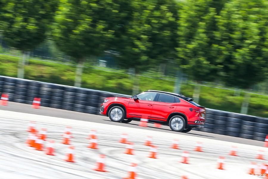  探岳|有一种大众叫潮！有一种颜值叫“侧颜杀”！试驾一汽-大众探岳X